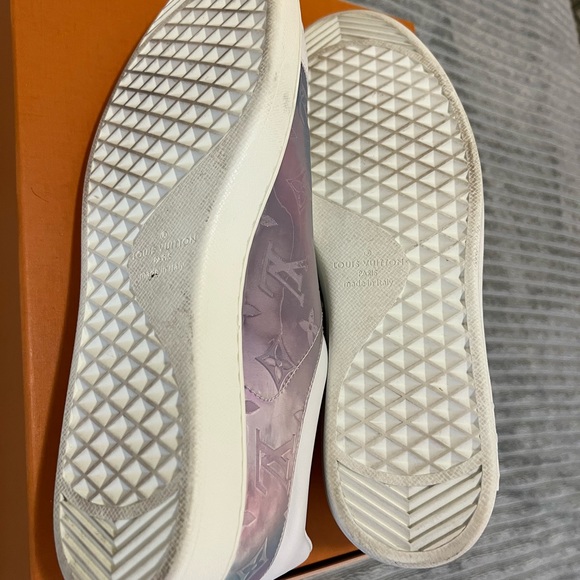 Louis Vuitton Luxembourg Low Top Sneakers only worn once. LV size 9.5  US10.5/11 - Picture 5 of 11